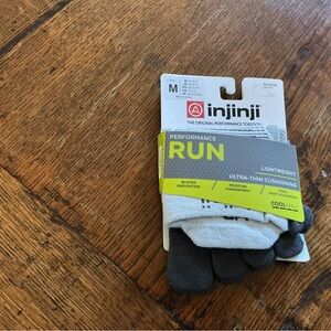 NWT injinii Performance Run No-Show Toe Socks - Gray/White size medium